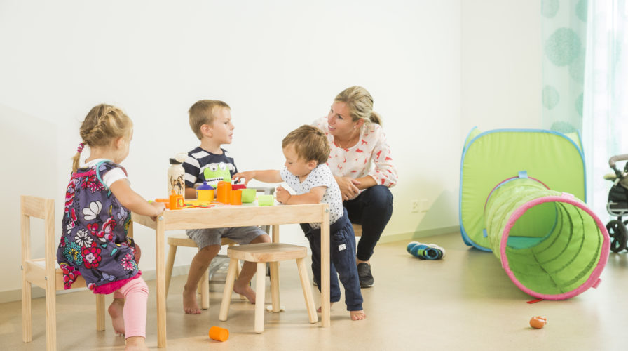 Kinderbetreuung und Fitnessbereich